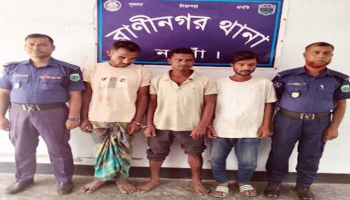 রাণীনগরে চুরির মোটরসাইকেল উদ্ধারসহ ৩জন গ্রেফতার