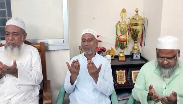 মিজানুর রহমান মিনুর রোগমুক্তি কামনায় ১৩ নম্বর ওয়ার্ড বিএনপির দোয়া মাহফিল