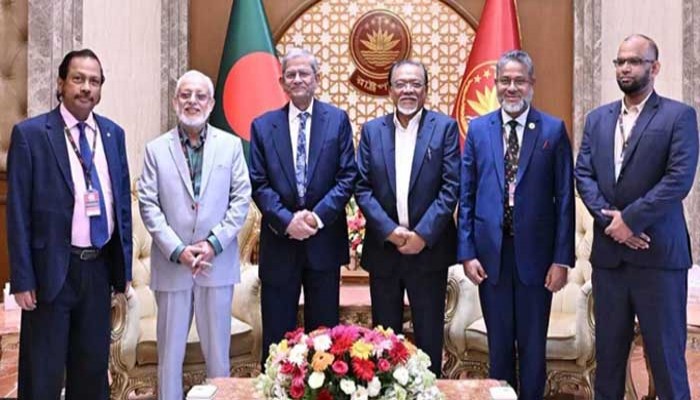 বিশ্ববিদ্যালয়গুলোকে দক্ষ জনশক্তি তৈরিতে গুরুত্ব দেওয়ার আহ্বান রাষ্ট্রপতির