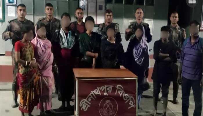 কাঁটাতার ডিঙিয়ে বাংলাদেশে আত্মীয়ের বাড়িতে আসা তিন ভারতীয় নাগরিক আটক